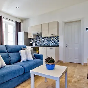 Ursula Self Catering And 1-br In By Tritoni La Valeta