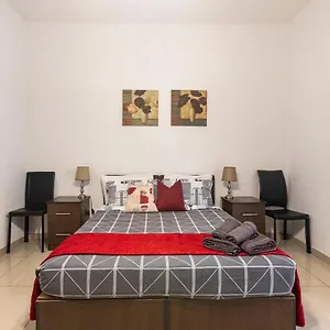 Apartment Superbly Located Cosy 2-bedroom, Valletta