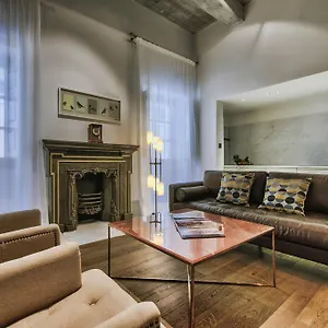 Apartment 10 Strait Street, Valletta